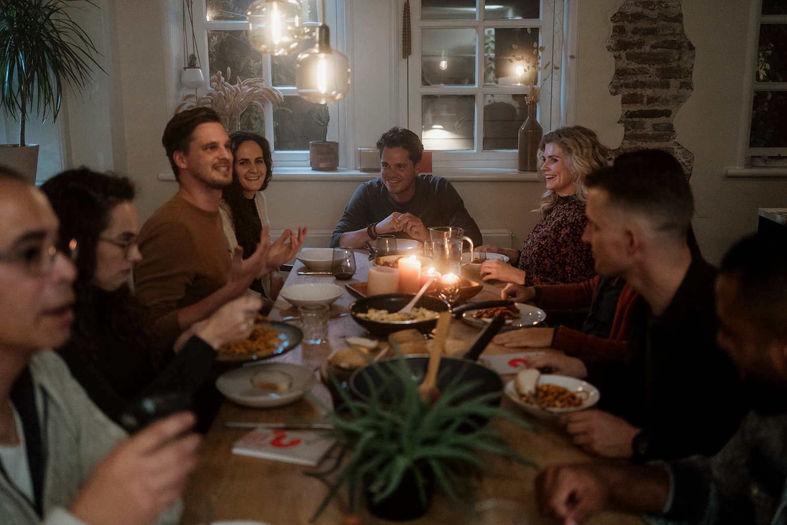 Samen eten en ontmoeten tijdens Alpha